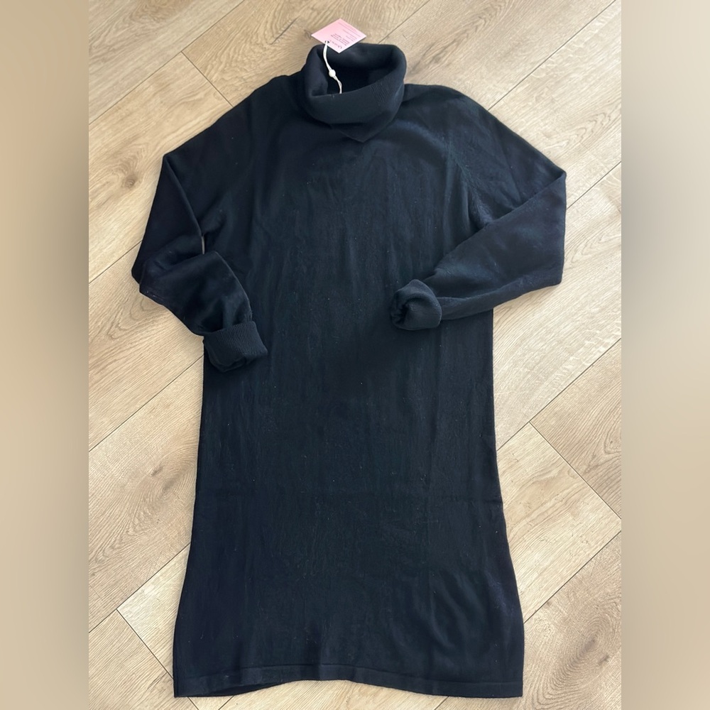 Quince Mongolian Cashmere Turtleneck
Sweater Dress in black size M NEW with tags - Picture 13 of 13